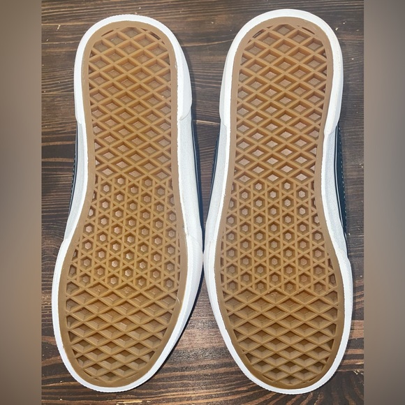 Vans Unisex Off The Wall 721454 Black and Blue Casual Shoes Sneakers Sz 4 Youth - Picture 6 of 7